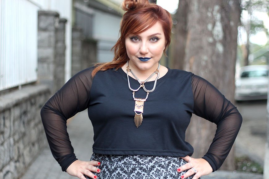 top cropped plus size com manga ju romano